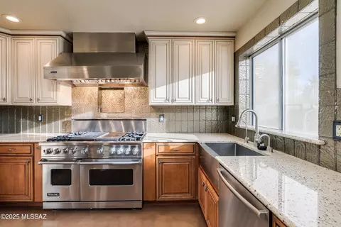 7315 W Beryllium Ln, Tucson, AZ 85743
