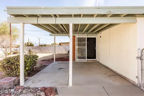 Exterior - 7329 E Sylvane Dr, Tucson, AZ 85710 photo 1 of 5