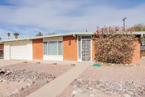7329 E Sylvane Dr, Tucson, AZ 85710