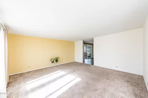 Living - 7329 E Sylvane Dr, Tucson, AZ 85710 photo 3 of 4