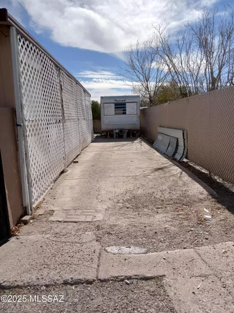 2276 S Devon Loop, Tucson, AZ 85713 photo 17
