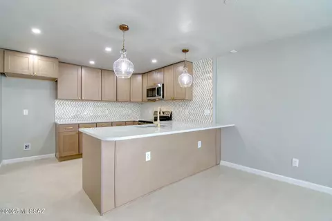 5049 E Rosewood St, Tucson, AZ 85711