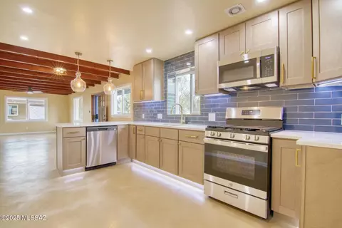 2201 N Marion Blvd, Tucson, AZ 85712
