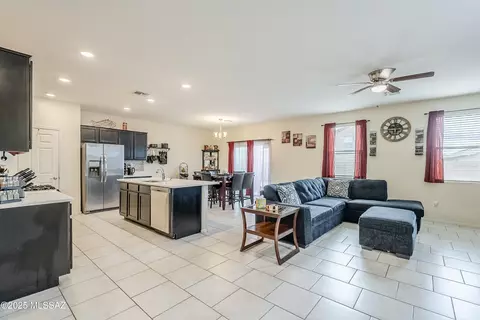 6560 S Placita Pina, Tucson, AZ 85757
