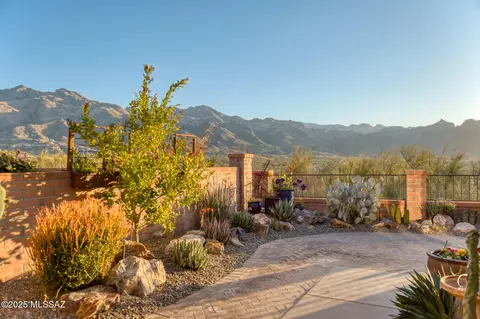 5394 N Va Sempreverde, Tucson, AZ 85750