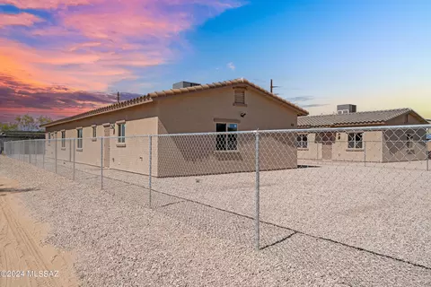 430 E Wilcox Ln, Tucson, AZ 85705