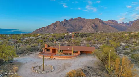 7420 N Christie Dr, Tucson, AZ 85718