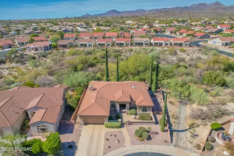 13965 N Embassy Dr, Oro Valley, AZ 85755