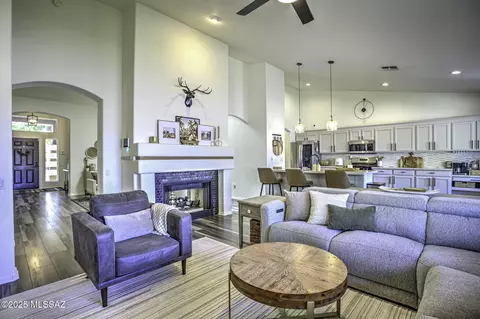 7730 W Desert Paintbrush Ct, Tucson, AZ 85743