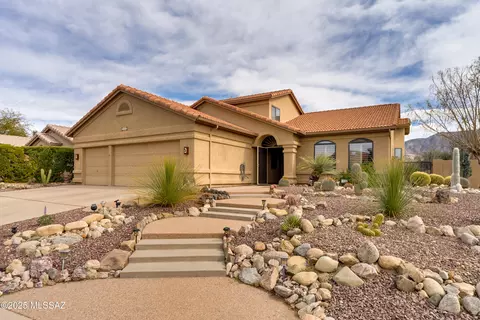 38395 S Rolling Hills Dr, Tucson, AZ 85739
