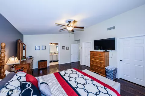 Bedroom - 502 E Greg Rock Rd, Vail, AZ 85641 photo 3 of 7