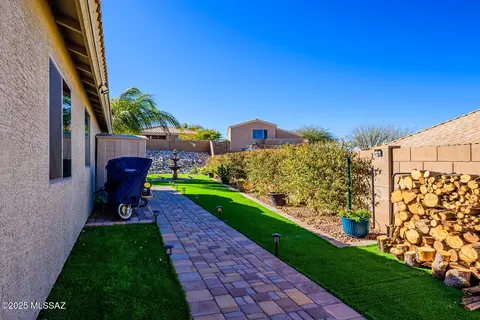 Exterior - 502 E Greg Rock Rd, Vail, AZ 85641 photo 2 of 11