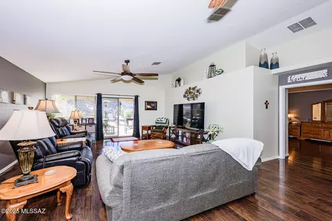 Living - 502 E Greg Rock Rd, Vail, AZ 85641 photo 2 of 4