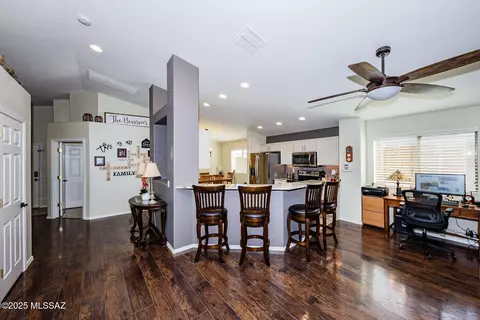 Kitchen - 502 E Greg Rock Rd, Vail, AZ 85641 photo 2 of 5