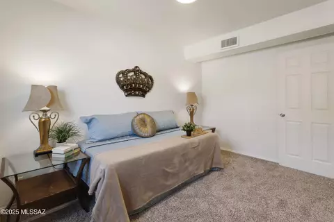 6141 E Sylvane St, Tucson, AZ 85711 photo 22