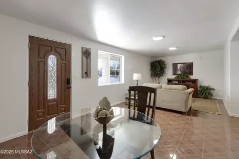 6141 E Sylvane St, Tucson, AZ 85711 photo 4