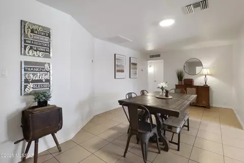 6141 E Sylvane St, Tucson, AZ 85711 photo 10