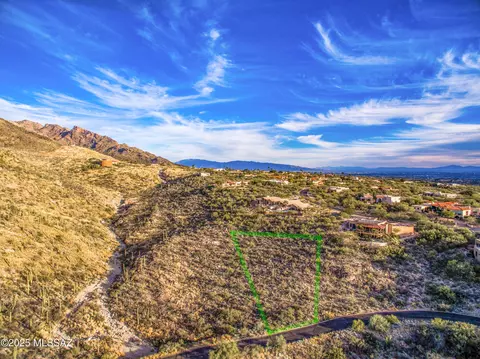 7574 N Camino Sin Vacas, Tucson, AZ 85718