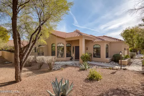 7043 E Fox Sparrow Pl, Tucson, AZ 85750