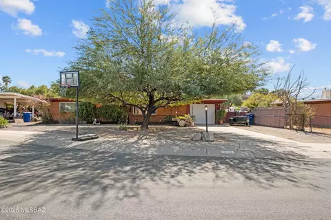 1211 W Smoot Pl, Tucson, AZ 85705
