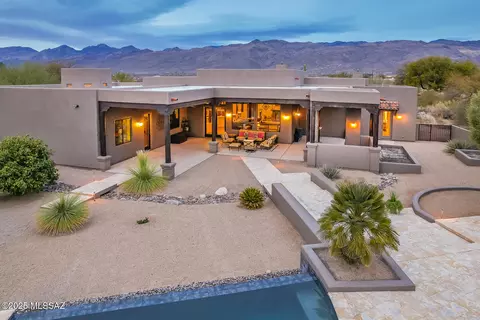 3176 N Adelle Pl, Tucson, AZ 85749