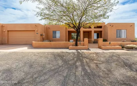 6837 N Bobcat Ridge Trl, Tucson, AZ 85743