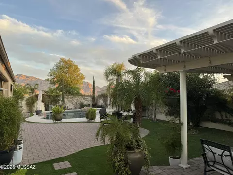 13837 N Silvercreek Pl, Oro Valley, AZ 85755