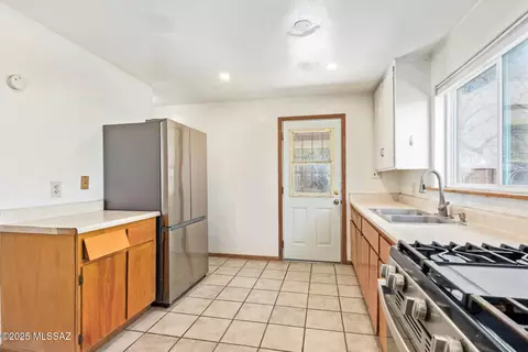 Kitchen - 3002 E 20th St, Tucson, AZ 85716 photo 1 of 4