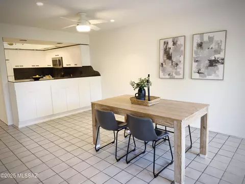 Dining - 7133 E Chorro Cir, Tucson, AZ 85715 photo 4 of 5