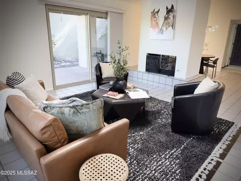Living - 7133 E Chorro Cir, Tucson, AZ 85715 photo 1 of 4