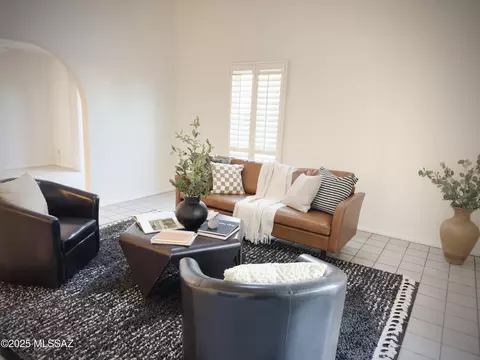 Living - 7133 E Chorro Cir, Tucson, AZ 85715 photo 4 of 4