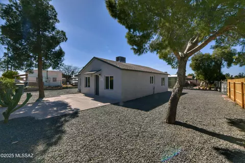 4752 S 7th Ave, Tucson, AZ 85714