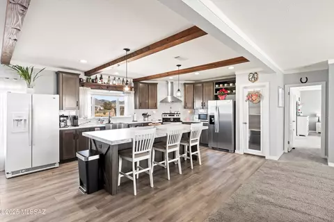 22725 E Whetstone Ranch Dr, Elgin, AZ 85611
