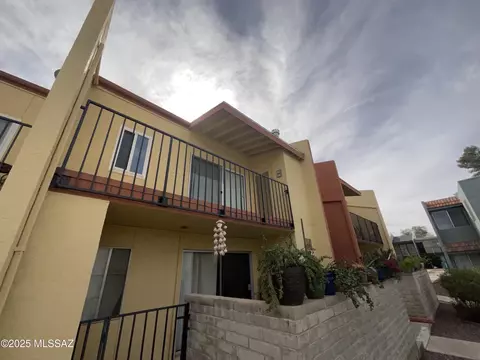 820 S Langley Ave #203, Tucson, AZ 85710