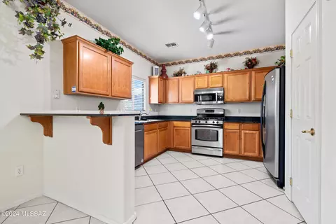 Kitchen - 3598 E Felix Blvd, Tucson, AZ 85706 photo 1 of 4