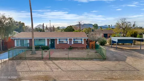 1040 S 3rd Ave, Tucson, AZ 85701