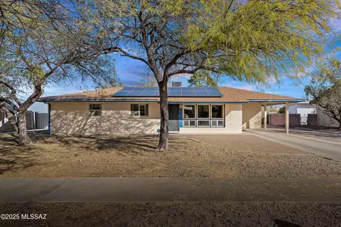 6329 E Fordham Dr, Tucson, AZ 85710