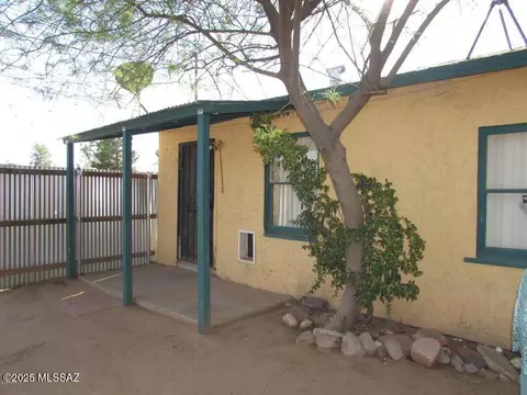 2601 N Sparkman Blvd #A&B, Tucson, AZ 85716