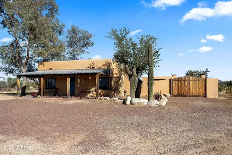 3900 W Oasis Dr, Tucson, AZ 85742
