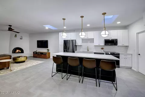 4852 N Territory Loop, Tucson, AZ 85750
