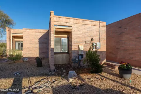 1730 W Dalehaven Cir, Tucson, AZ 85704