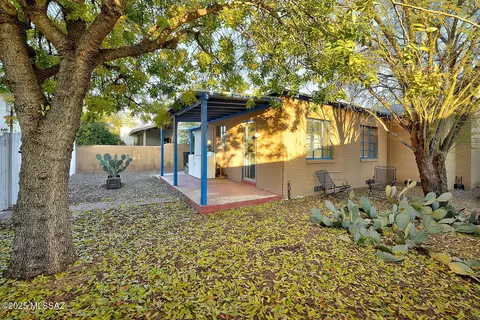 Exterior - 2116 E 6th St, Tucson, AZ 85719 photo 8 of 11