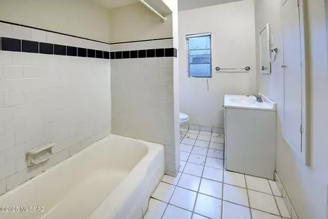 Bath - 2116 E 6th St, Tucson, AZ 85719 photo 1 of 1