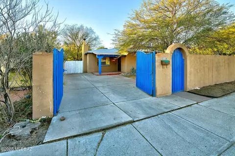 Exterior - 2116 E 6th St, Tucson, AZ 85719 photo 2 of 11