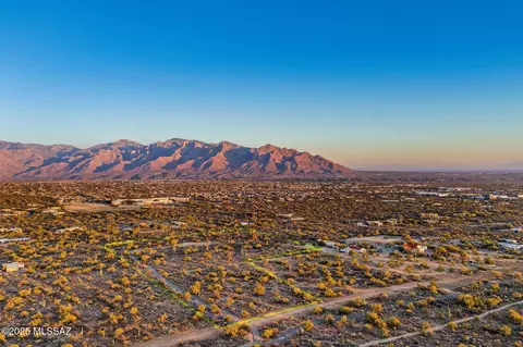11880 N Shannon Rd, Tucson, AZ 85742
