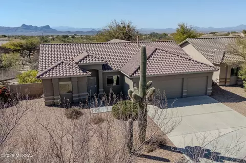 5285 W Wild Burro Spring Dr, Marana, AZ 85658