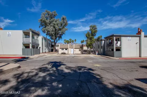 1620 N Wilmot Rd UNIT P288, Tucson, AZ 85712