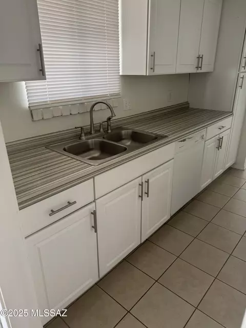 Kitchen - 1117 E Irene St, Pearce, AZ 85625 photo 1 of 4