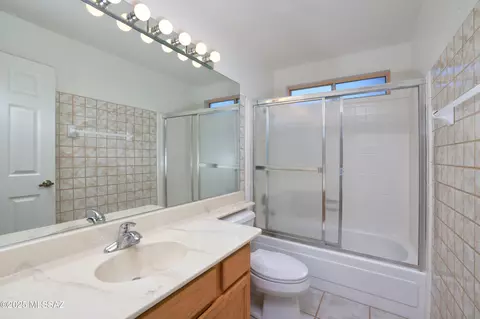 Bath - 11080 E Buckeye Pl, Tucson, AZ 85749 photo 2 of 2