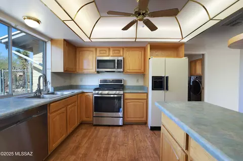 Kitchen - 11080 E Buckeye Pl, Tucson, AZ 85749 photo 1 of 3